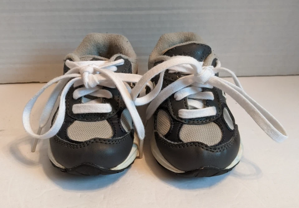 New Balance 498 Toddler Sneakers Size 4 KL498GNI Gray/White With Box - Image 2 of 4
