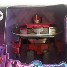 Transformers Legacy Prime Universe Knock-Out Action Figure