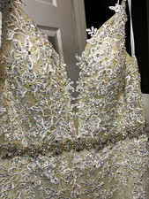 Mac Duggal Ivory/Champagne Lace Beaded Sequin V-Neck Sleeveless Train Dress sz10