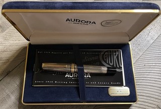 Aurora Optima Fountain Pen in Sterling Silver in Box 14k Medium Nib ( )