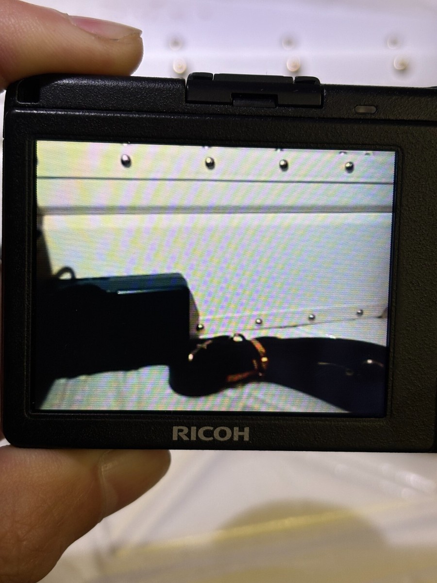 NEAR MINT in CASE 》 Ricoh GR Digital II 10.1 MP Compact NEAR MINT in CASE 》 Ricoh GR Digital II 10.1 MP Compact