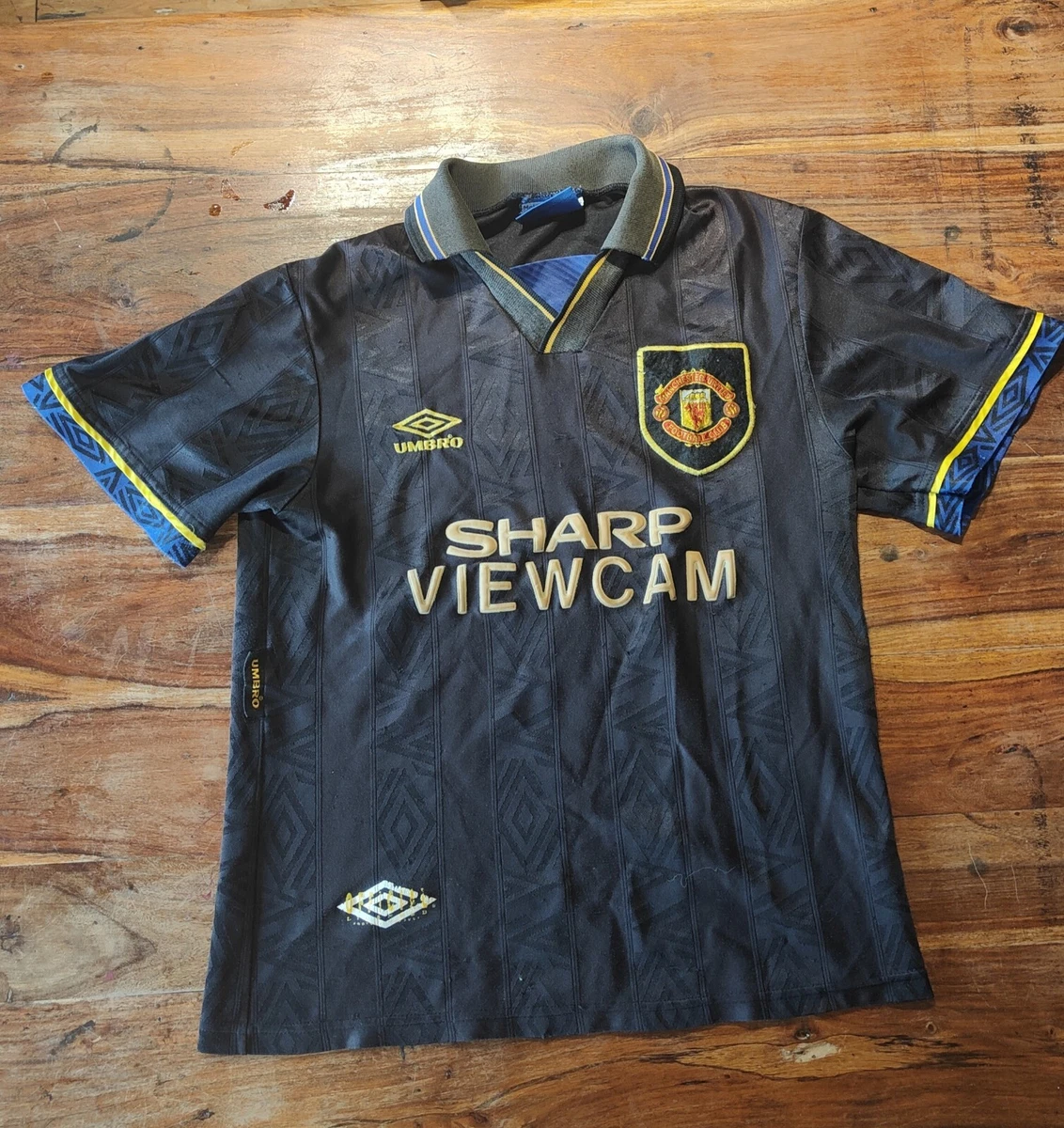 MANCHESTER UNITED 1993 AWAY FOOTBALL SHIRT BLACK RETRO