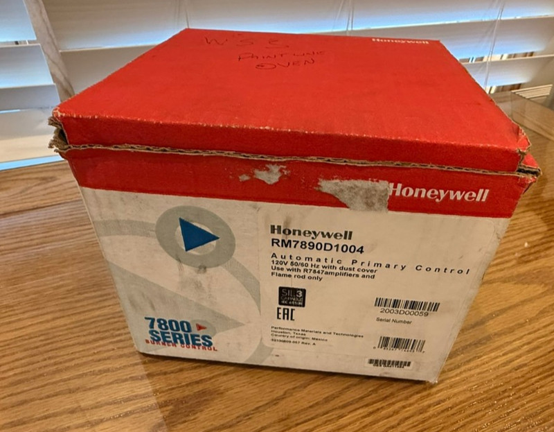 Honeywell 7800 series burner control RM7890 D 1004