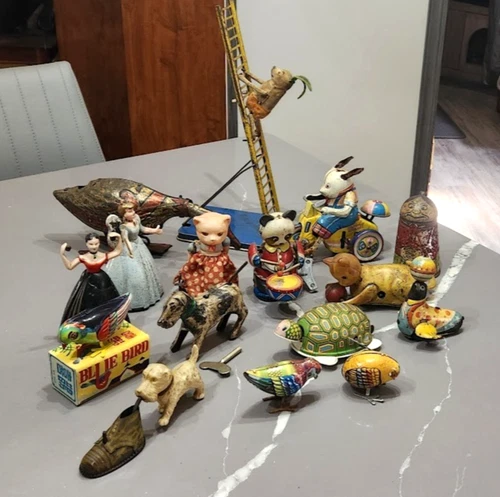 Lot 17 Wind-Up Tin Toys Goose, Bunny, Cats, Dogs, Birds, Working, Parts & Repair
