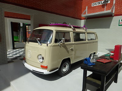 1:24 VW Bay T2 Surfboard RARE! Camper Model Beach Devon Van Scale