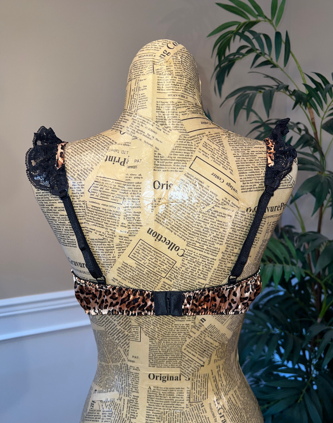 Fredericks of Hollywood, Leopard Print/Lace Balconett… - Gem