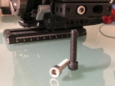 Teradek Bolt / Cube / Serv Pro 1/4'' kurze Kamera Schraube 2,55 cm 