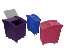 Wheeled Animal Feed Bins Dog Cat Horse Livestock