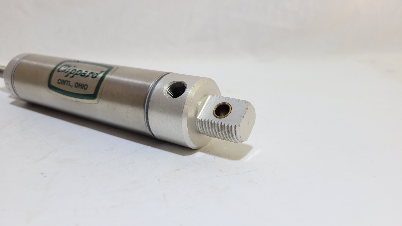 CLIPPARD USR-20-2, 1 1/4" S/S Pneumatic Cylinder, Universal Mount, Rotating Rod