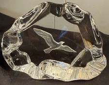 VTG 1976 Hallmark Bird In Flight Lead Crystal Paperweight Little Gallery