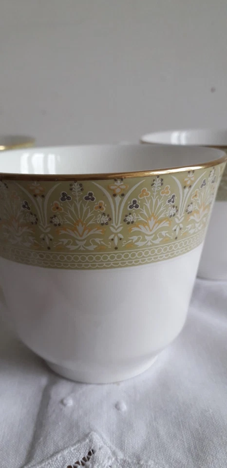 Set of three Royal Doulton cups "Sonnet" H5012  design, now discontinued. - Image 2 of 3
