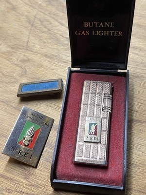 Fremdenlegion Feuerzeug Im Etui Und Abzeichen 3 R.E.I.