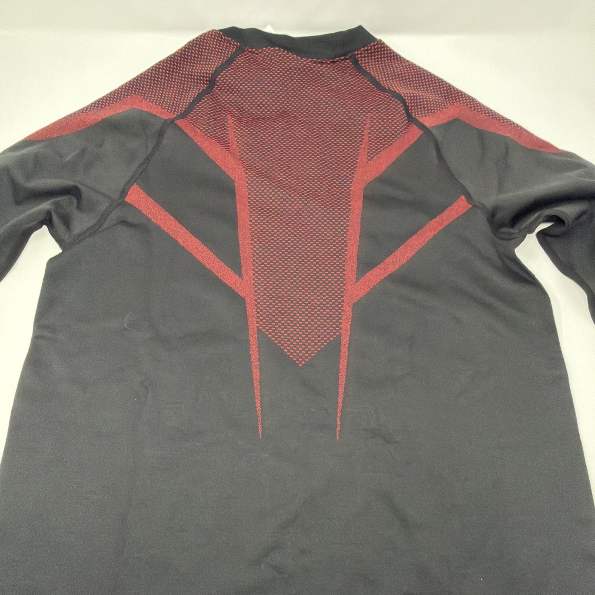 ウォーキング・ランニングウェア  onyx 5.0 red Gym shark Onyx V5 Red Long Sleeve Medium | eBay