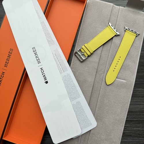 Bracelet Hermès Apple Watch en cuir jaune citron vert 45 mm compatible revêtement durable - Photo 2 sur 8