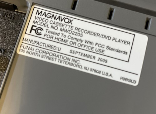 Magnavox MWD2205 4 cabezales HiFi DVD VCR Combo Reproductor VHS Grabadora FUNCIONA Remoto - Imagen 4 de 5