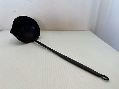 VINTAGE CAST IRON 14.5'' METAL LADLE LONG HANDLED HAND FORGED PRIMITIVE