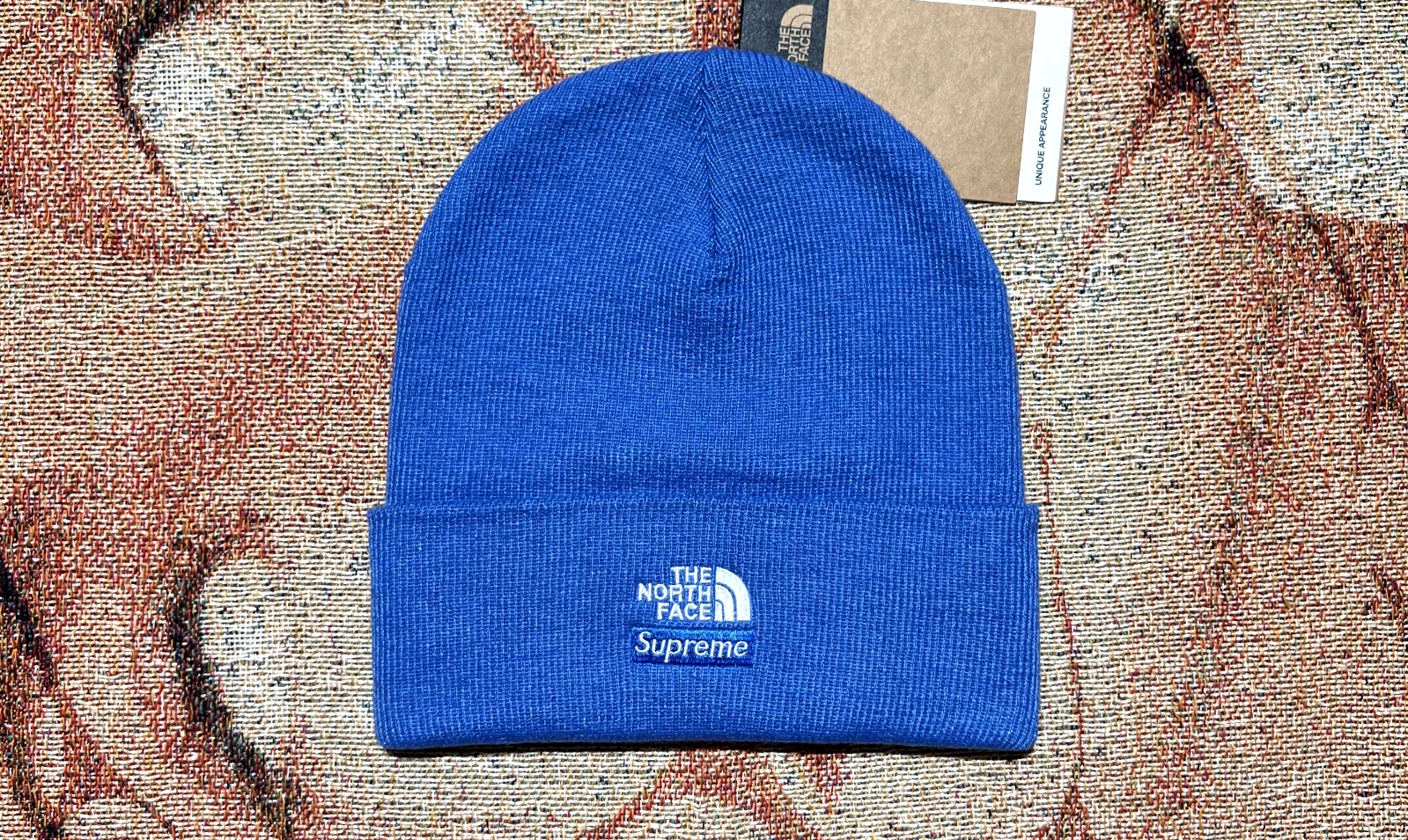 Bonnet Supreme The North Face FW24 bleu neuf