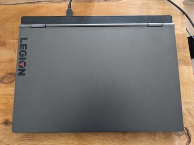 Lenovo Legion Y740-17IRH-17,3'' 144Hz G-Sync-i7-9750H-16GB RAM-256GB SSD-RTX 2070