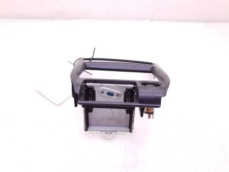 CONJUNTO DE MOLDURA DE RÁDIO 2001 TOYOTA COROLLA DASH  - Imagem 2 de 4