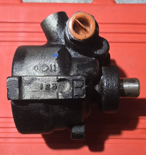 Gmc Envoy Power Steering Pump 04 4.2 - Picture 3 of 4