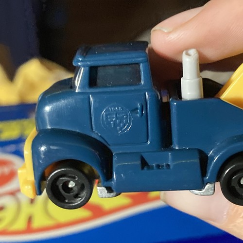1994 Hot Wheels Blue Car Lift Tow Truck - 第 5/8 張圖片