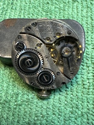 Vintage RUNNING Lady Elgin Watch Movement 16.7mm Wind It And It s Running.