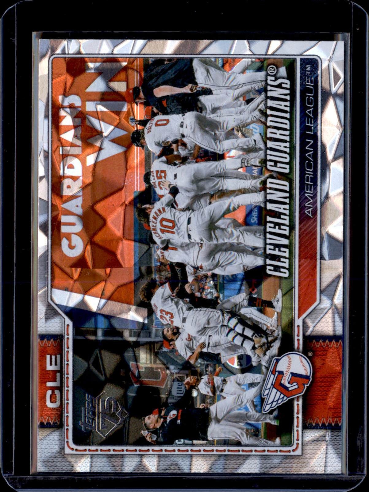 2026 Topps #492 Cleveland Guardians Diamante Foil
