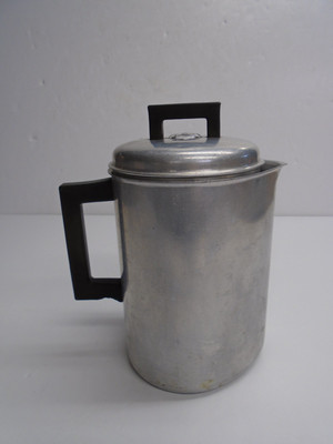 Vintage ''ROYAL CHEF'' ALL ALUMINUM COFFEE POT+BASKET - No. 596 - BAKELITE HANDLES