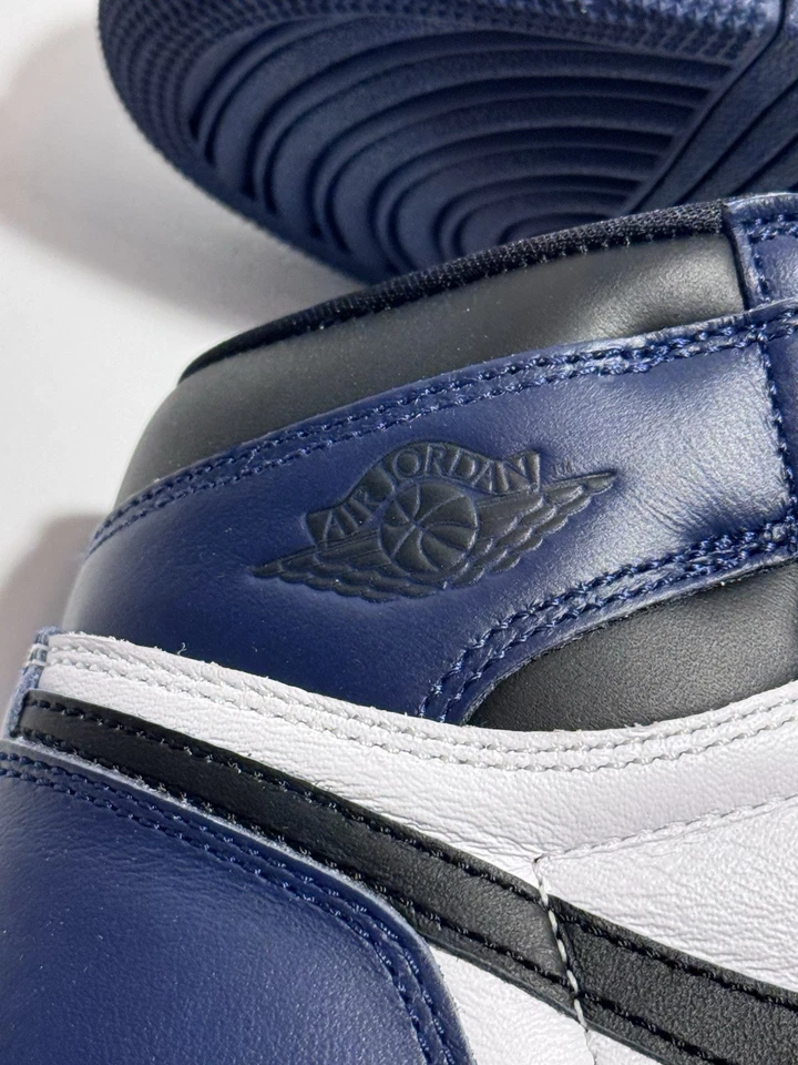 NIKE AIR Jordan 1 Retro Alto OG Azul Marino Medianoche HOMBRE DZ5485-401 GS NUEVO Talla 4.5Y Foto 3 de 4