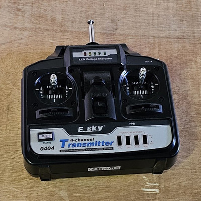 E-sky ET 4-Kanal RC Sender Pultsender 35MHz mit Trainer-Anschluss Servo-Reverser