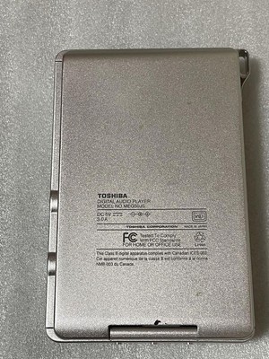TOSHIBA GIGABEAT MEG50JS デジタルオーディオプレーヤー Toshiba Gigabeat Meg50Js Mp3 Player 50Gb Portable Audio