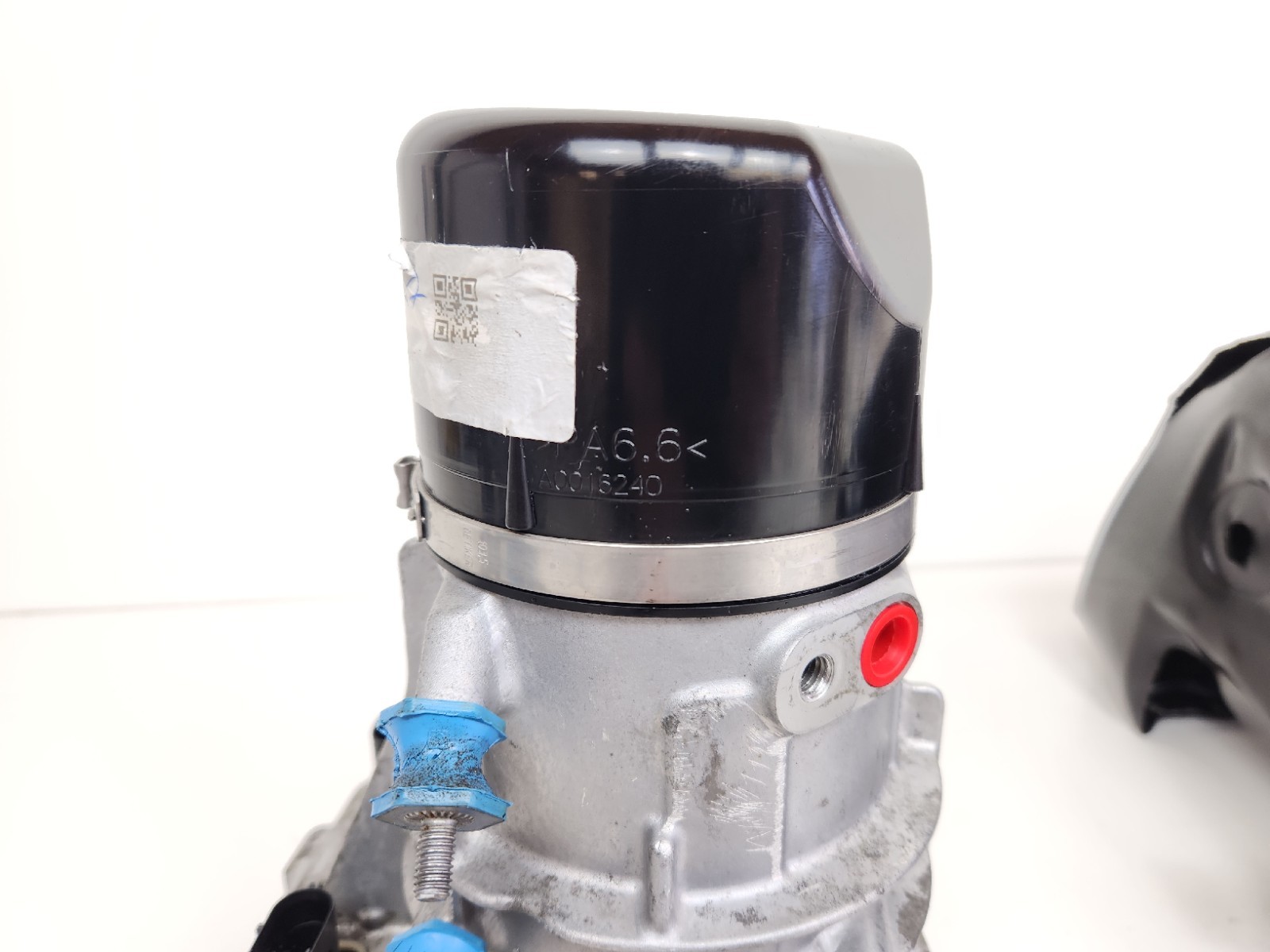 2015-2017 MCLAREN 675LT POWER STEERING PUMP MOTOR WITH COVER 11D0074CP OEM