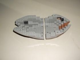 VINTAGE LEGO #6271 IMPERIAL FLAGSHIP OR #6268 RENEGADE RUNNER SHIP HULL LOT