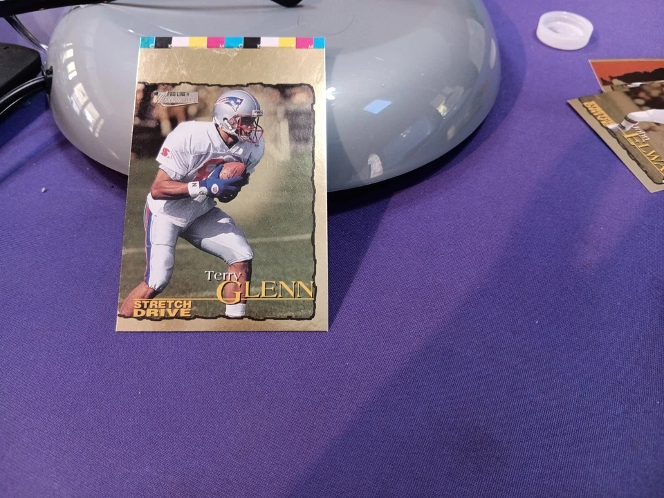 1996 TERRY GLENN PRO LINE STRETCH DRIVE GOLD SILVER FOIL SIGNATURE ERROR PROOF - Image 3 of 4