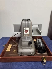 Vintage TDC VIVID Slide Projector Model D Selectron Semimatic w/Case Bell & Howe