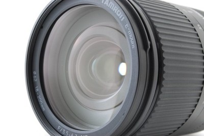 Top MINT W/Hood] Tamron 18-200mm F3.5-6.3 Di III VC B011 For Sony