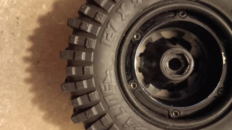 RC REIFEN 1/10 1/8 12mm Sechskant  CRAWLER Oder Monstertruck 40 Kmh - Bild 3 von 4