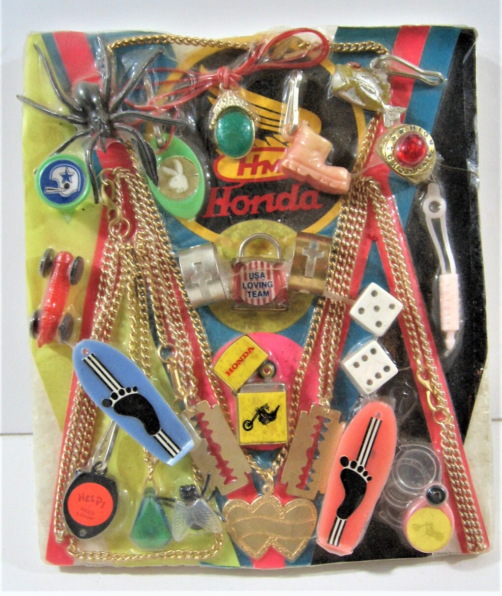 S Locks Charms Rings Toys Old Gumball Vend Machine Disp Card #425