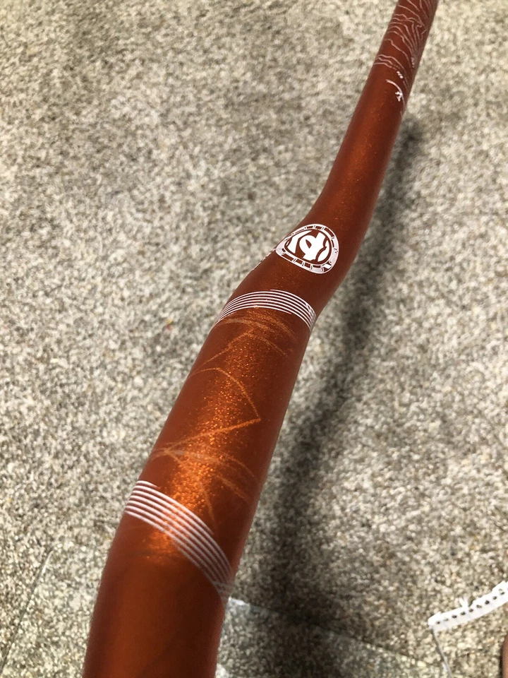 "Manillar de bicicleta de montaña Race Face naranja 742,95 mm o 29 1/4""" Foto 4 de 4