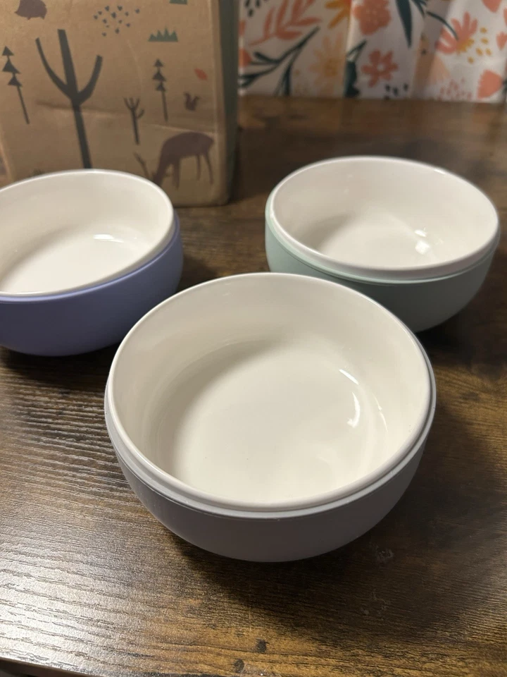 Nuevo en caja Juego de 4 cuencos de porcelana ecológicos para niños Elk and Friends con funda de silicona Foto 3 de 4
