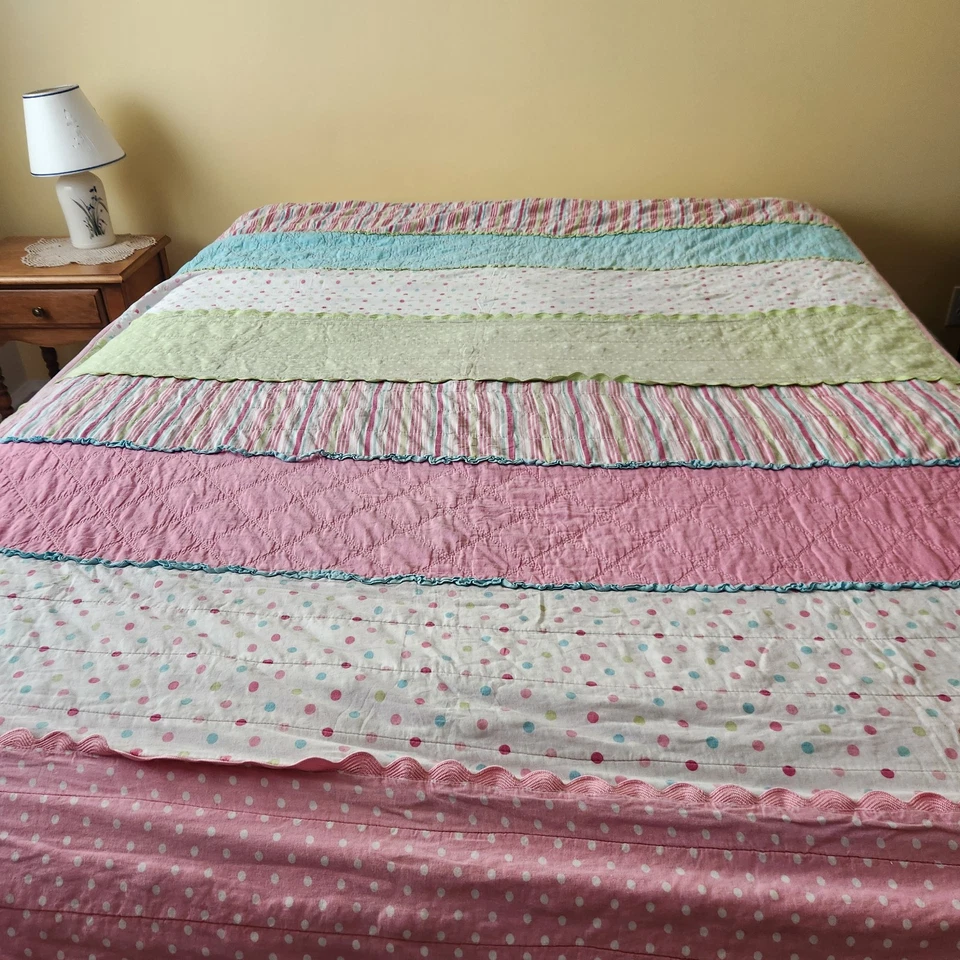 Edredón hecho a mano rayas rosas lunares Rick Rack Girlie 62 x 86 Foto 2 de 4