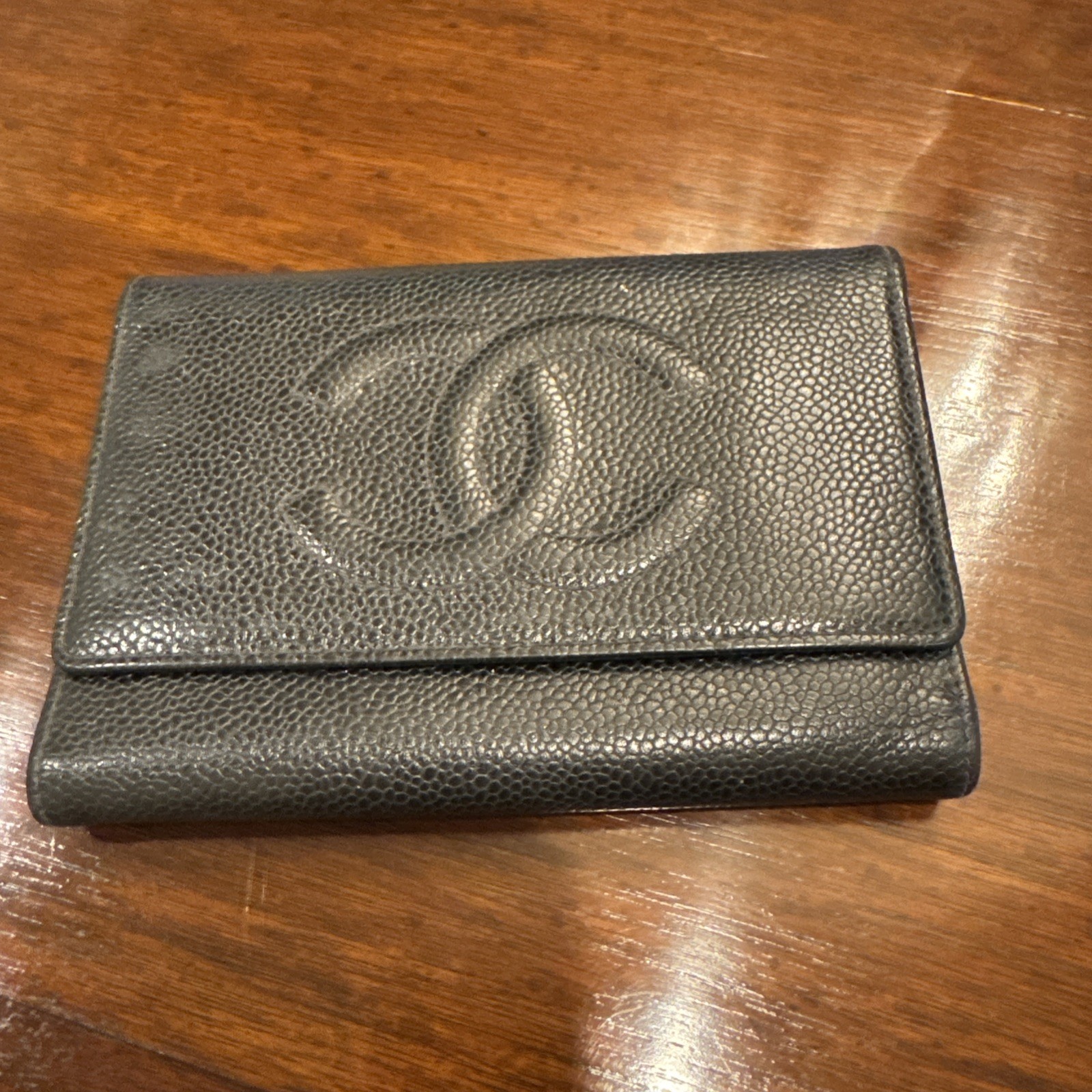 CHANEL CC Logo Grained Calfskin Trifold Wallet Black