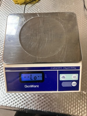 GenWare Waage 6kg x 0,005kg. Küchenwaage, Kabelbatterie inklusive
