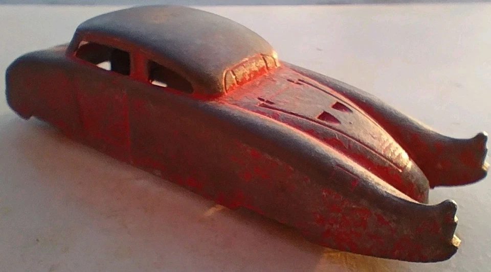 Vintage Diecast Car Midgetoy Midger Toy Rockford IL Red* 1/64 Rocket Car 40s/50s - Image 4 of 4