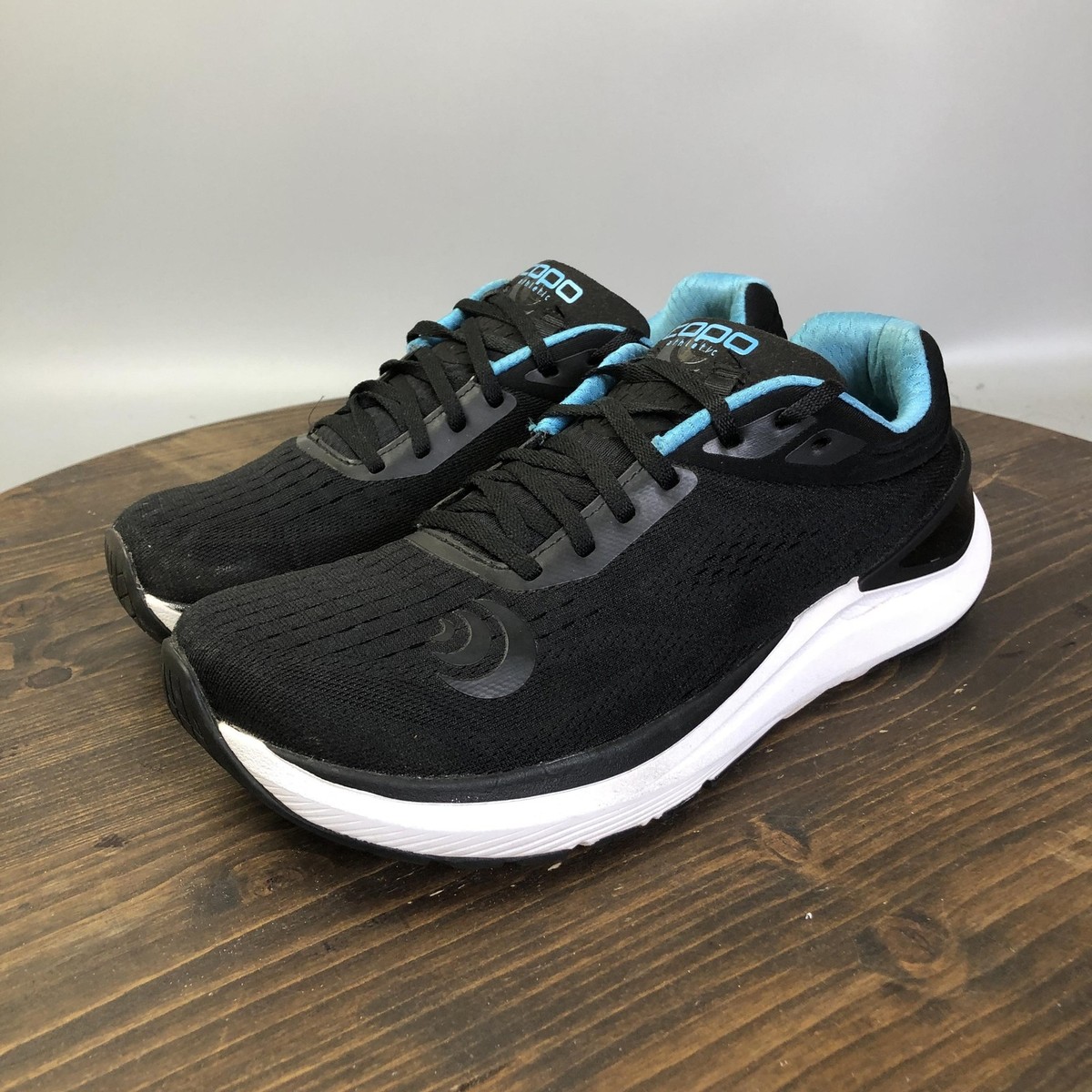 Topo Athletic Ultrafly Shoes Womens Size Black Blue ZipFoam