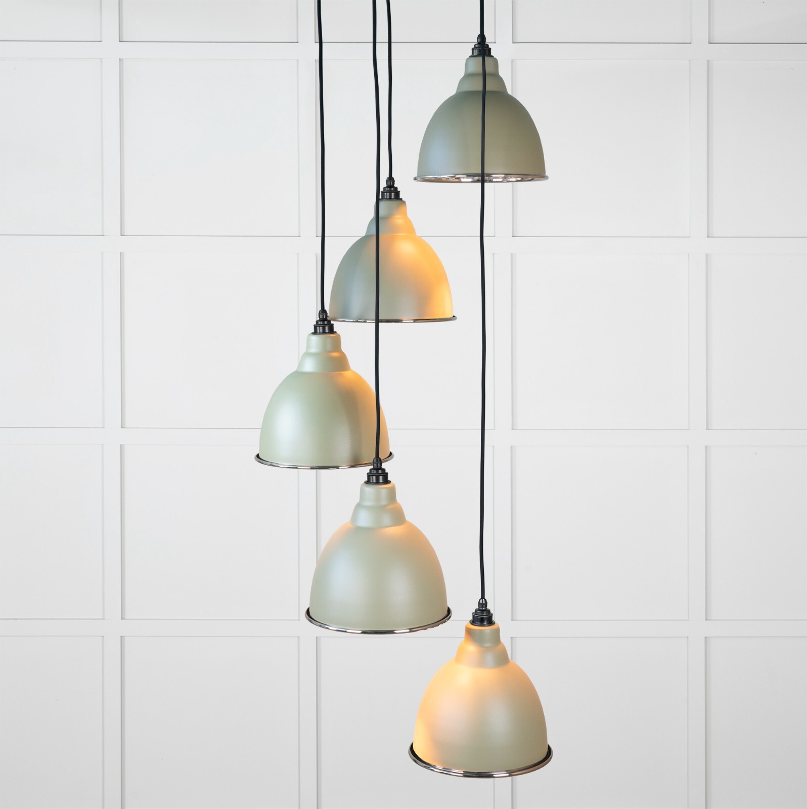 From The Anvil 49737STU Smooth Nickel Brindley Cluster Pendant in Tump