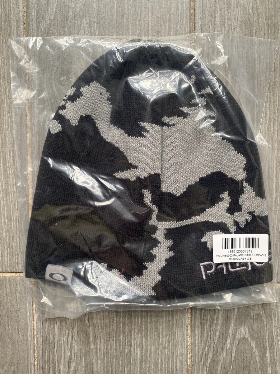 Palace x Oakley Beanie Black