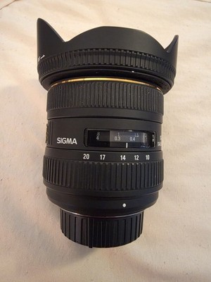 Near Mint Sigma Ultra Wide Angle AF 10-20mm f3.5 EX DC HSM Lens for canon Mount