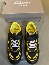 Clarks Boys Trainers Yellow & Black School PE Size 1.5F Bnib NEW