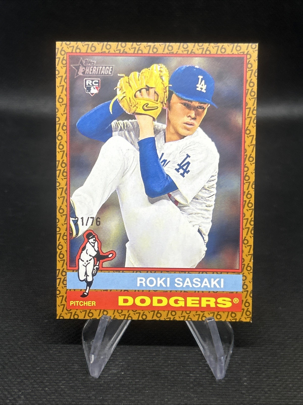 2025 Topps Heritage #224 Roki Sasaki /76 Color of the Year 1976 Card RC Rookie